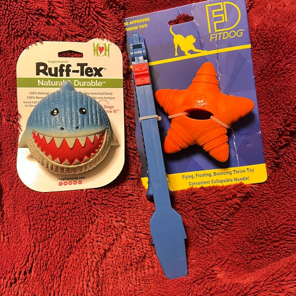 NEW Dog Toy Lot HuggleHounds Ruff-Tex Rubber Shark Squeak + Fitdog Throw Toy
